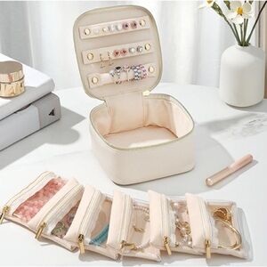 Elegant Cream Jewelry Organizer